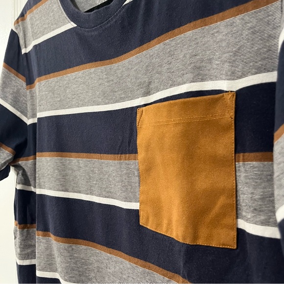 Premium 100% Organic Cotton Striped Pocket T-Shirt - Picture 3 of 6